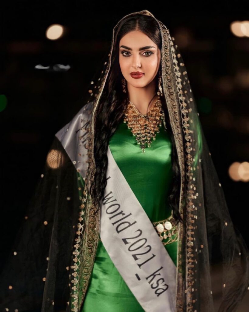 Rumy Al-Qahtani Wakil Arab Saudi di Miss Universe 2024 Pakai Hijab ...